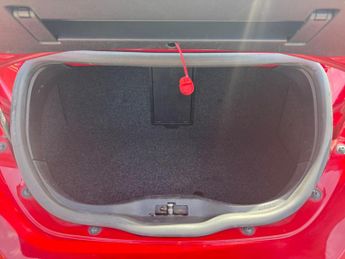 Volkswagen Beetle 2.0 S Cabriolet Auto Euro 4 2dr