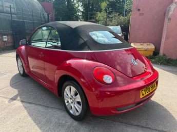 Volkswagen Beetle 2.0 S Cabriolet Auto Euro 4 2dr