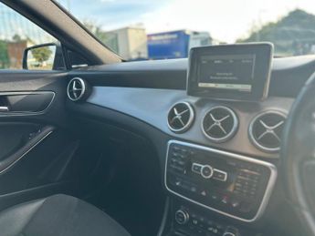 Mercedes-Benz CLA 2.1 CLA220 CDI AMG Sport Coupe 7G-DCT Euro 6 (s/s) 4dr