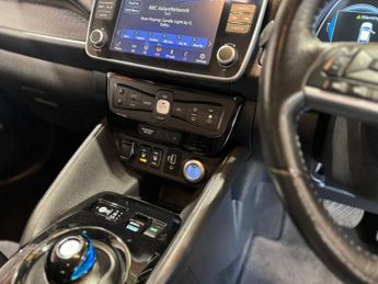 Nissan Leaf 40kWh Tekna Auto 5dr