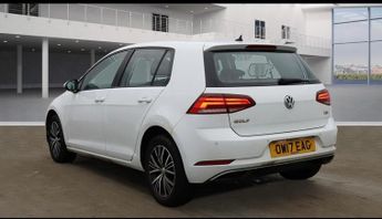 Volkswagen Golf TDi 1.6 TDI BlueMotion Tech SE Nav Euro 6 (s/s) 5dr