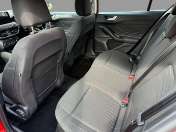 FORD FOCUS TITANIUM