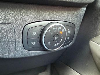 FORD FOCUS TITANIUM
