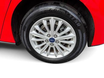 FORD FOCUS TITANIUM