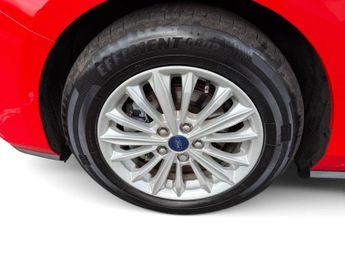 FORD FOCUS TITANIUM