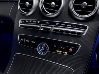 Mercedes-Benz C Class 2.0 C220d AMG Line (Premium) Saloon 4dr Diesel G-Tronic+ Euro 6 