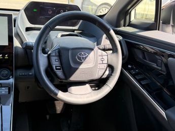Toyota bZ4X 71.4kWh Motion Auto 5dr (11kW OBC)