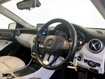 Mercedes-Benz A Class 1.5 A180d Sport (Executive) 7G-DCT Euro 6 (s/s) 5dr