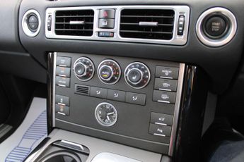 Land Rover Range Rover 4.4 TD V8 Vogue Auto 4WD Euro 5 5dr