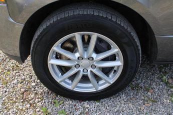 Land Rover Range Rover 4.4 TD V8 Vogue Auto 4WD Euro 5 5dr