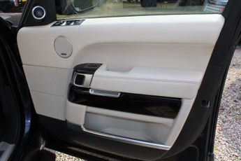 Land Rover Range Rover 4.4 SD V8 Autobiography Auto 4WD Euro 5 5dr