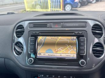 Volkswagen Tiguan 2.0 TDI BlueMotion Tech SE DSG 4WD Euro 5 (s/s) 5dr