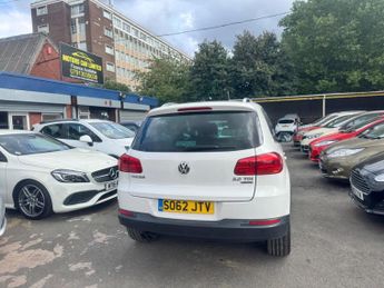 Volkswagen Tiguan 2.0 TDI BlueMotion Tech SE DSG 4WD Euro 5 (s/s) 5dr