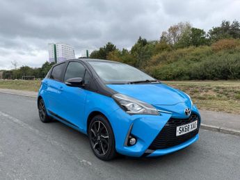 Toyota Yaris 1.5 VVT-i Cyan Bi-Tone Euro 6 5dr