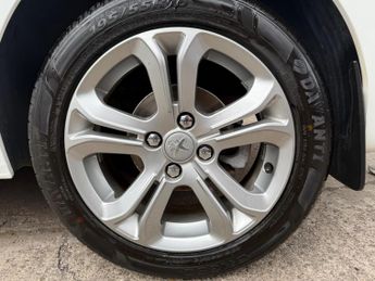 Peugeot 208 1.6 VTi Allure Auto Euro 5 3dr