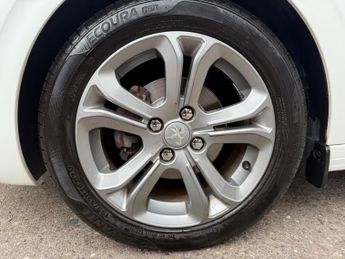 Peugeot 208 1.6 VTi Allure Auto Euro 5 3dr
