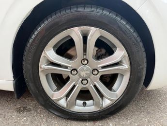 Peugeot 208 1.6 VTi Allure Auto Euro 5 3dr