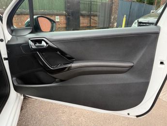Peugeot 208 1.6 VTi Allure Auto Euro 5 3dr