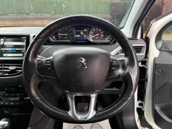 Peugeot 208 1.6 VTi Allure Auto Euro 5 3dr