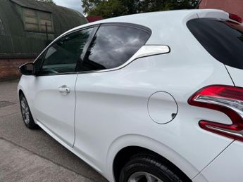 Peugeot 208 1.6 VTi Allure Auto Euro 5 3dr