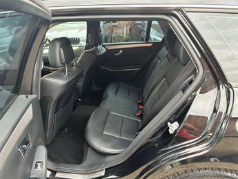 Mercedes-Benz E Class 2.1 E220 CDI BlueEfficiency SE Tiptronic Euro 5 5dr