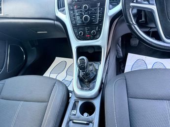 Vauxhall Astra 2.0 CDTi ecoFLEX SRi Euro 5 (s/s) 5dr