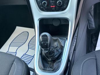 Vauxhall Astra 2.0 CDTi ecoFLEX SRi Euro 5 (s/s) 5dr
