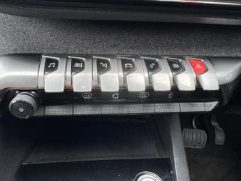 Peugeot 5008 1.2 PureTech Allure EAT Euro 6 (s/s) 5dr