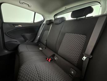 Vauxhall Astra 1.4i Turbo Design Auto Euro 6 (s/s) 5dr