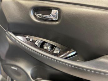 Nissan Leaf 40kWh Tekna Auto 5dr