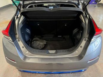 Nissan Leaf 40kWh Tekna Auto 5dr