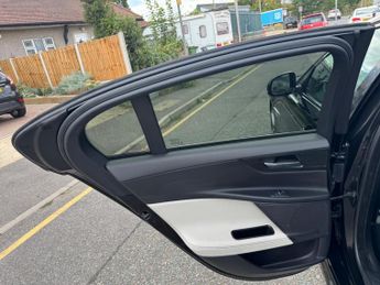 Jaguar XE 2.0d R-Sport Auto Euro 6 (s/s) 4dr