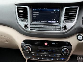Hyundai TUCSON 2.0 CRDi Premium SE Auto 4WD Euro 6 5dr