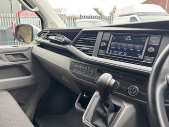 Volkswagen Transporter 2.0 TDI T32 Highline DSG FWD SWB Euro 6 (s/s) 5dr