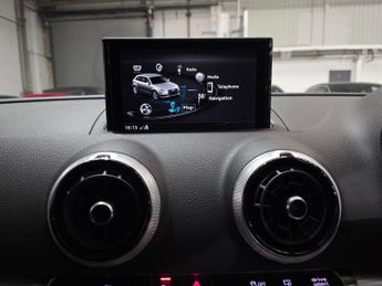 Audi A3 1.4 TFSI e-tron Sportback e-S Tronic Euro 6 5dr 8.8kWh