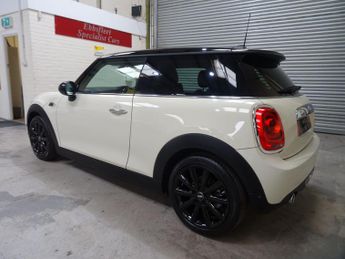 MINI Hatch 1.5 Cooper D Auto Euro 6 (s/s) 3dr