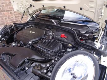 MINI Hatch 1.5 Cooper D Auto Euro 6 (s/s) 3dr