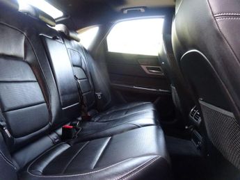 Jaguar XF 2.0d R-Sport Auto Euro 6 (s/s) 4dr