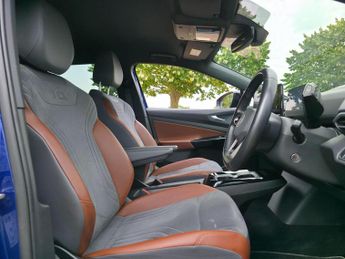 Volkswagen ID.4 Pro Performance 77kWh 1ST Edition Auto 5dr