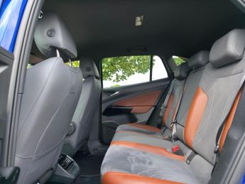 Volkswagen ID.4 Pro Performance 77kWh 1ST Edition Auto 5dr