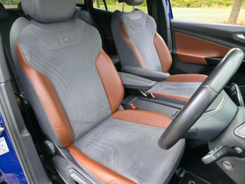 Volkswagen ID.4 Pro Performance 77kWh 1ST Edition Auto 5dr