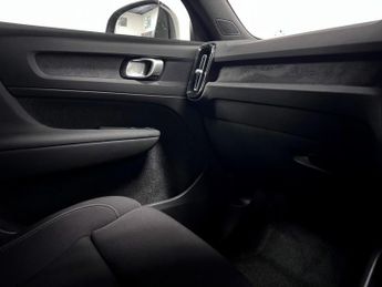 Volvo XC40 Plus P8 AWD (408 hp)