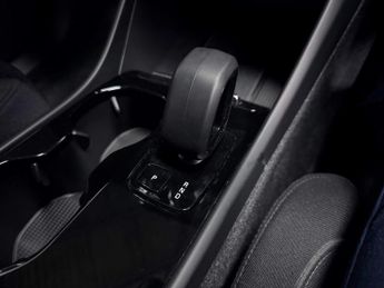 Volvo XC40 Plus P8 AWD (408 hp)