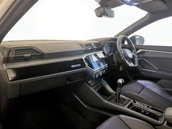 Audi Q3 1.5 TFSI CoD 35 Black Edition Euro 6 (s/s) 5dr
