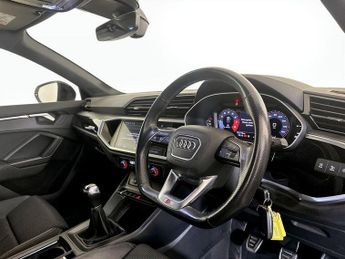 Audi Q3 1.5 TFSI CoD 35 Black Edition Euro 6 (s/s) 5dr