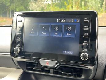 Toyota Yaris 1.5 VVT-h Excel E-CVT Euro 6 (s/s) 5dr