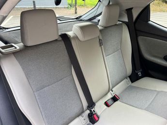 Toyota Yaris 1.5 VVT-h Excel E-CVT Euro 6 (s/s) 5dr
