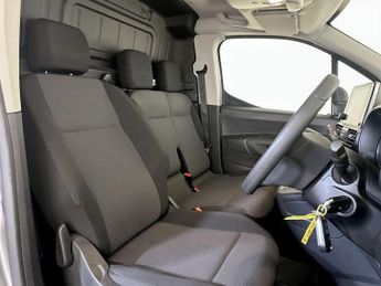Vauxhall Combo 1.5 Turbo D 2300 Sportive L2 H1 Euro 6 4dr