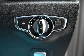 MERCEDES-BENZ E-CLASS 2.0 E220d AMG Line Saloon 4dr Diesel G-Tronic+ Euro 6 (s/s) (194