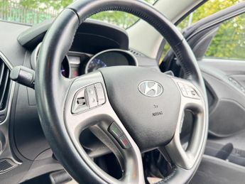 Hyundai ix35 2.0 CRDi Premium Auto 4WD Euro 5 5dr
